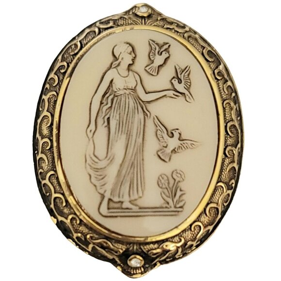 Edgar Berebi Gold Tone Clear Rhinestone Helen of Troy Resin Cameo Brooch, Signed - Picture 7 of 7